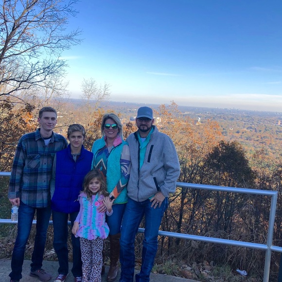 Meet your posher - Picture 2 of 5